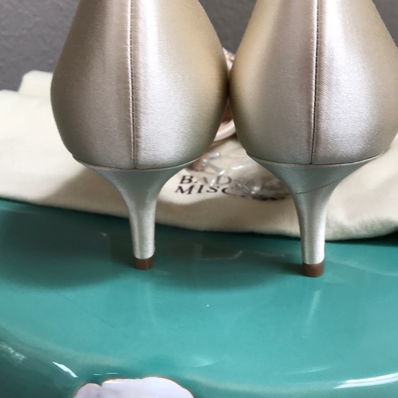 Badgley Mischka Sabine jeweled shoe! Brand New! - Picture 4 of 8